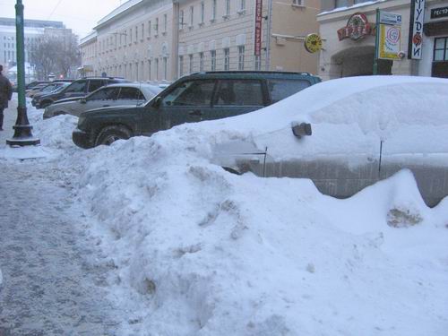Улица завлены снегом