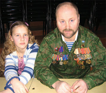 Военный хирург Андрей Новиков с дочерью Анастасией