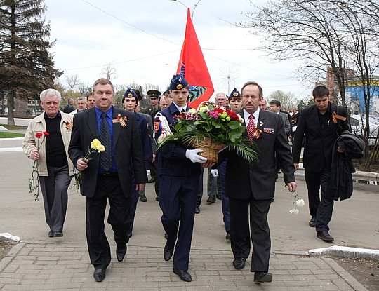 В Одинцово возложили цветы к памятнику ЖУКОВА и наградили победителей фотокроссинга, Николай ЯКУШЕВ