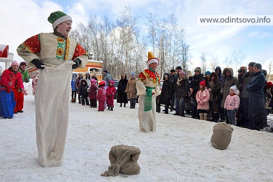 В Лесном городке и Дубках зиму проводили с размахом