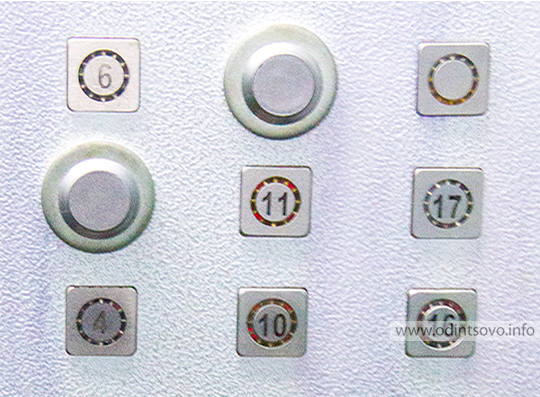 Лифт, кнопки