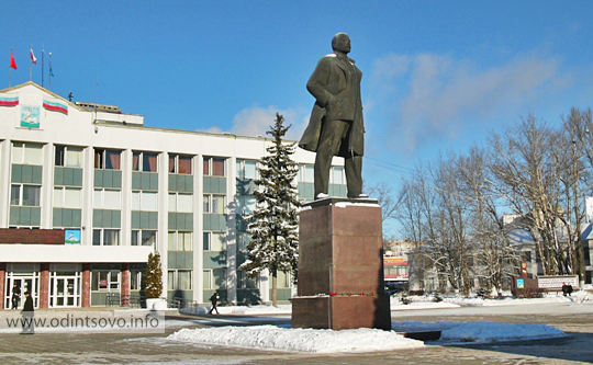 Памятник Ленину