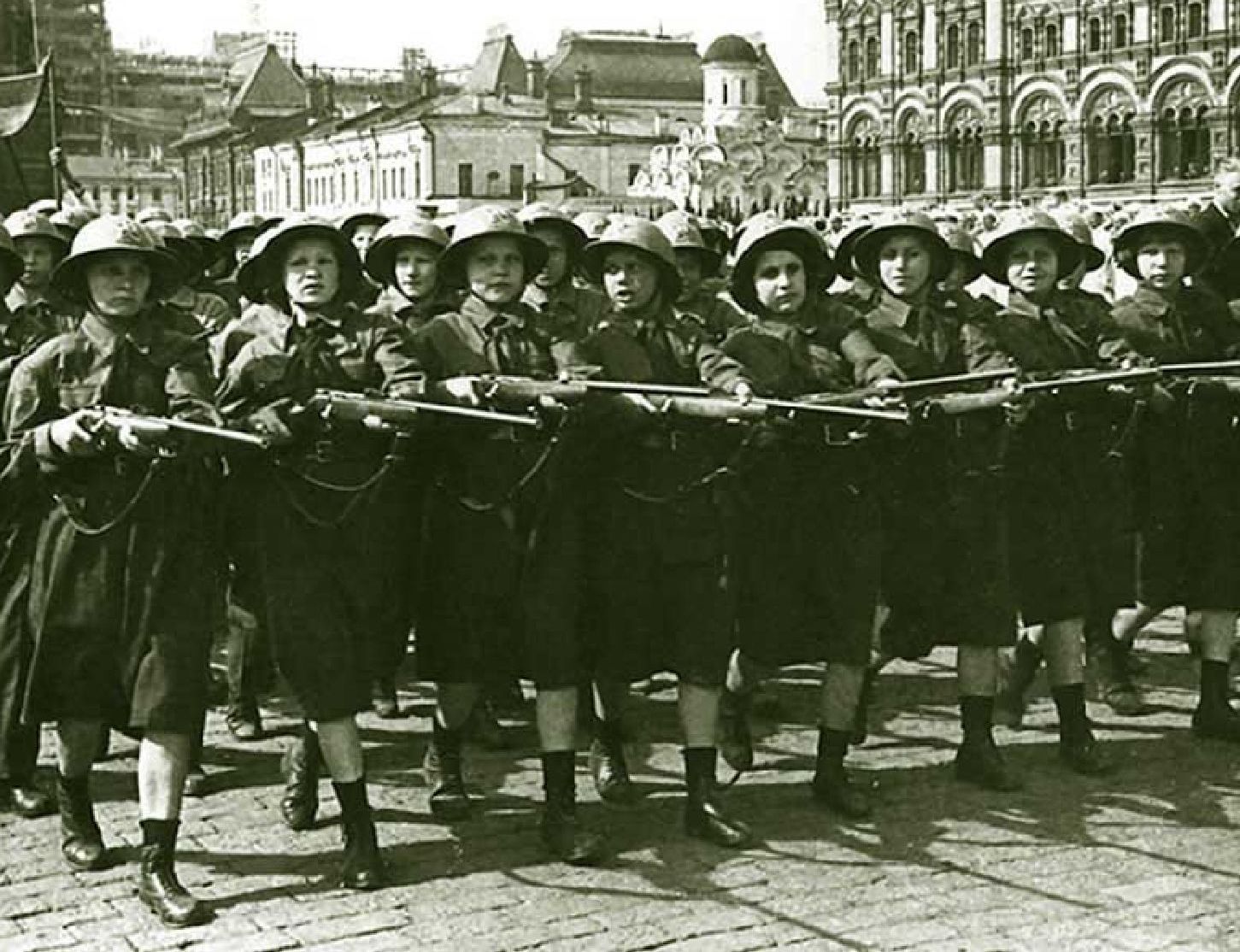 1 мая 1939. Немцы на параде в Москве 1941. Парад 1940 года на красной площади. Парад РККА 1 мая 1941. Парад РККА 1940.