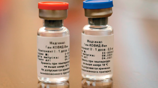 Власти России готовят программу ревакцинации от коронавируса