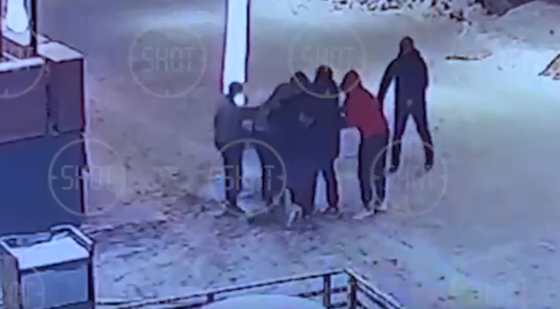 В Одинцово четверо друзей сломали следователю нос после просьбы не материться