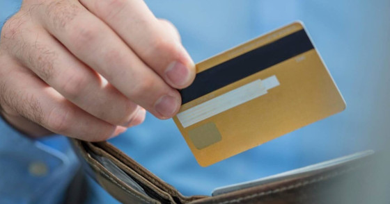 В Одинцово будут судить мужчину, который пошёл по магазинам с найденной банковской картой
