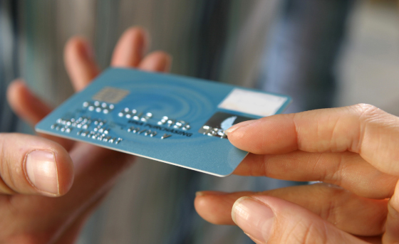 Жителей Подмосковья предупредили о мошенничествах с банковскими картами в магазинах