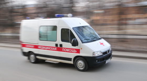 Попала под поезд: школьницу госпитализировали после попытки суицида на станции "Баковка"