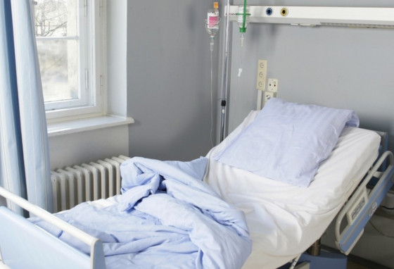 В Подмосковье 6 человек попали в больницы с симптомами ботулизма