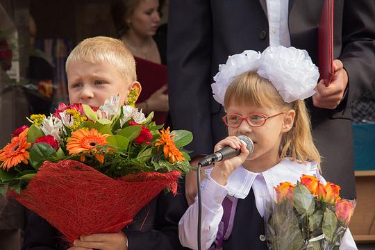 1 Сентября в 9-й школе им. М.И. Неделина, zalexis, г. Одинцово, б-р Любы Новоселовой д.4 корп.1