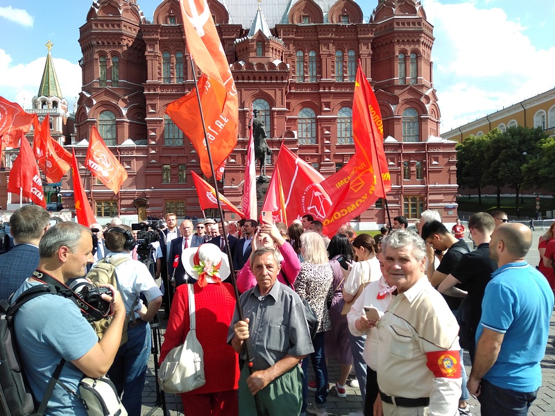 МАРШ МИЛЛИОНОВ, pravdist, Одинцово с 1975г, ул.Ново-Спортивная д.6