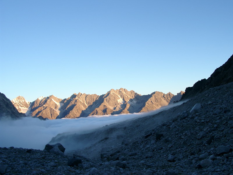 Панорама горы Безенги