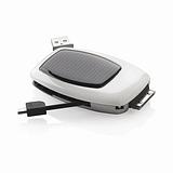 Зарядное устройство, заряжается от солнца за короткое время

Имеет 3 кабеля для входов с разным разъемом — USB, микро USB и разъем для IPhone.
Упакован в чехол и фирменную коробку