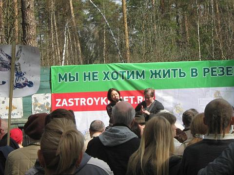 выступают активисты6, 21.04.2012 - митинг в Соснах, gorkaya_pravda