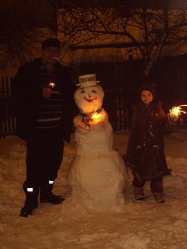 А эта весёлая помпушка моей доченьки подружка))), Конкурс снеговиков - 2011/12, ANDREEVNA