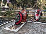 пос.Новый Городок. Могила неизвестного солдата.