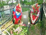 с.Никольское (кладбище). Братская могила 5 ти воинов Советской Армии.