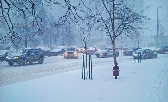 Одинцово завалило снегом, Пробки по случаю снегопада на ул. Бирюзова