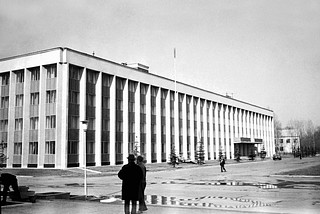 Горсовет, Центральная площадь в ХХ веке
Автор фото Иван Колупаев
