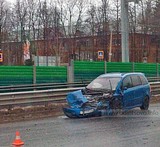 Две легковушки столкнулись на Можайском шоссе