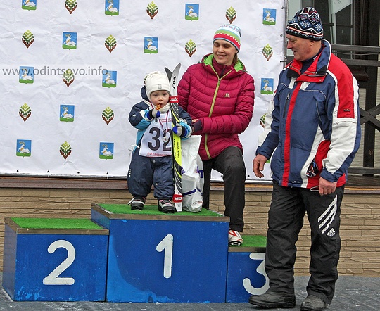 Погода не помешала лыжному масс-старту Воропаева, Самый маленький участник лыжных гонок 2014 г. р получил памятный приз!