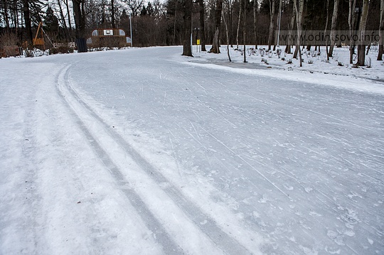 Лыжная трасса в Спортивном парке отдыха покрылась льдом