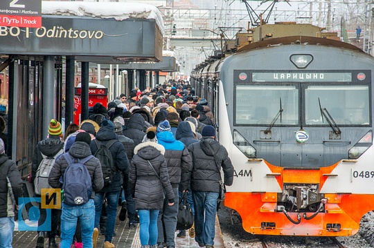 Станция Одинцово, платформа, приехала электричка, 2 путь, Ж/Д платформа Одинцово, Электричка, freemax