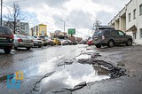 Ямы на дублере, рядом с ТЦ Можайское шоссе, 121