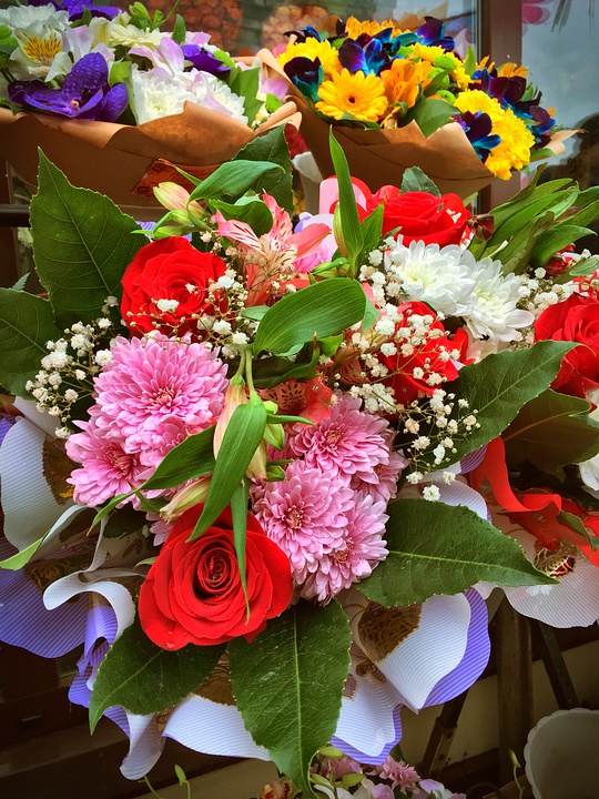 Букеты цветов, «Одинцовское подворье» приглашает на Цветочный базар