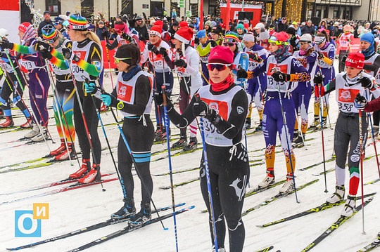 Перед стартом женского забега, 50-я Манжосовская лыжная гонка
