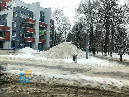 Снегосвалка на пересечении улицы Интернациональная и Молодёжная, В Одинцово не убирают снег