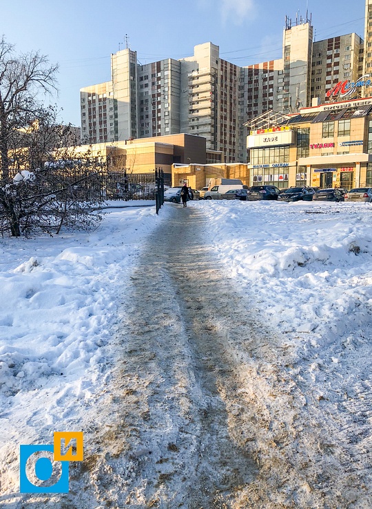 Не убранные дорожки и тротуары в Одинцово покрылись льдом, Красногорское шоссе, В Одинцово не убирают снег