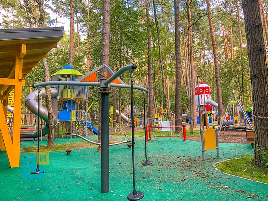 Детская площадка с резиновым покрытием, Парк «Раздолье» готовится к открытию