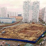 Та самая заброшенная стройплощадка перед домом №15 по улице Кутузовская в Трёхгорке, которую винят коммунальщики в нашествии крыс
