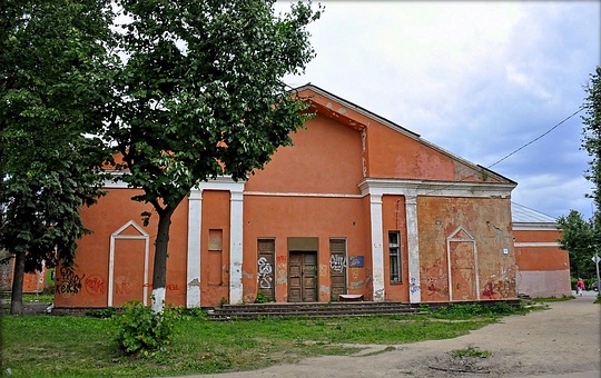 Манеж в центре Звенигорода, В Звенигороде отреставрируют манеж 19 века