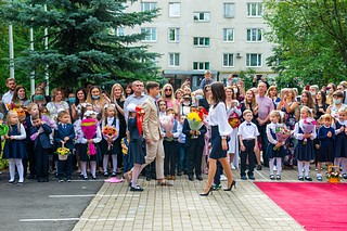 Первый звонок на линейке в Одинцовском лицее №6