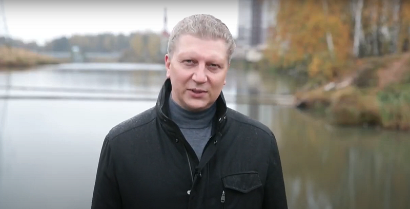 Глава Одинцовского округа Андрей Иванов, кадр из видеообращения по ситуации с рекой в Одинцово, Октябрь