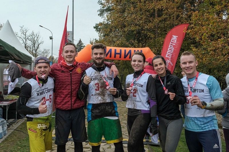 Участники гонки «Живу спортом» в Одинцово, Октябрь