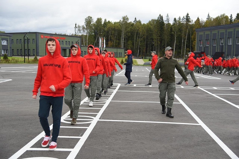 Занятие по строевой подготовке, Центр военно-патриотического воспитания «Авангард» в парке «Патриот» в Одинцовском округе
