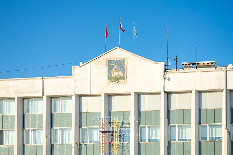 Старый герб из мозаики на фасаде администрации Одинцовского округа, Администрация (Жукова, 28), freemax