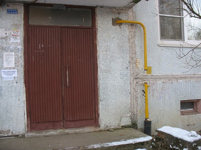 Дом в бывшем военном городке, Жительница бывшего военного городка Одинцово-1 заявила, что её принуждают к переселению, отключая отопление и газ