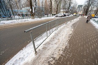 Дуги безопасности мешают уборке снега