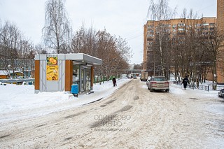 Не расчищенная проезжая часть в сторону дворов, детского сада №71 и Гимназии №4