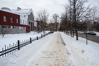 Тротуар вдоль улицы Молодежная