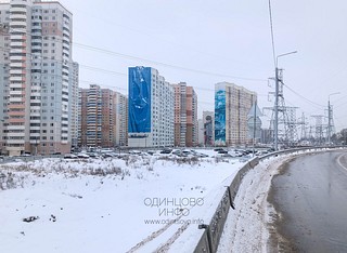 Где-то здесь должна пройти улица Чистяковой, которая обеспечит выезд Трёхгорки на Северный обход Одинцово минуя деревню