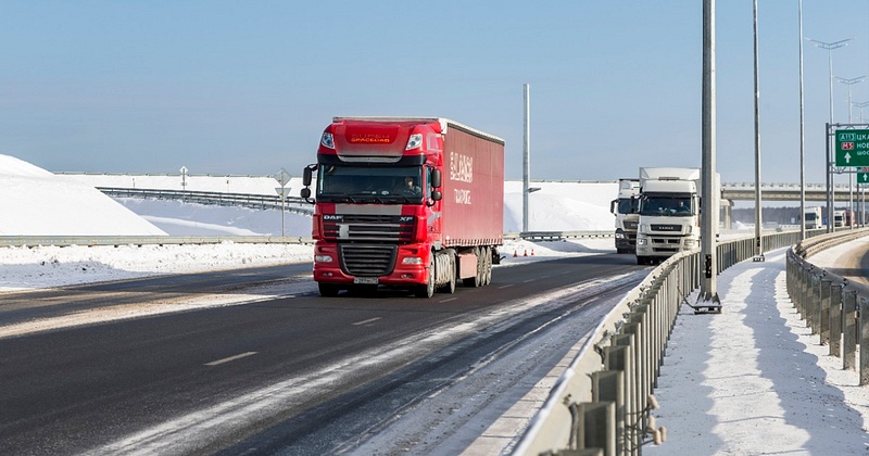 Большегрузы на Центральной кольцевой автодороге (ЦКАД), Собянин пообещал сделать постоянными ограничения для транзитных грузовиков