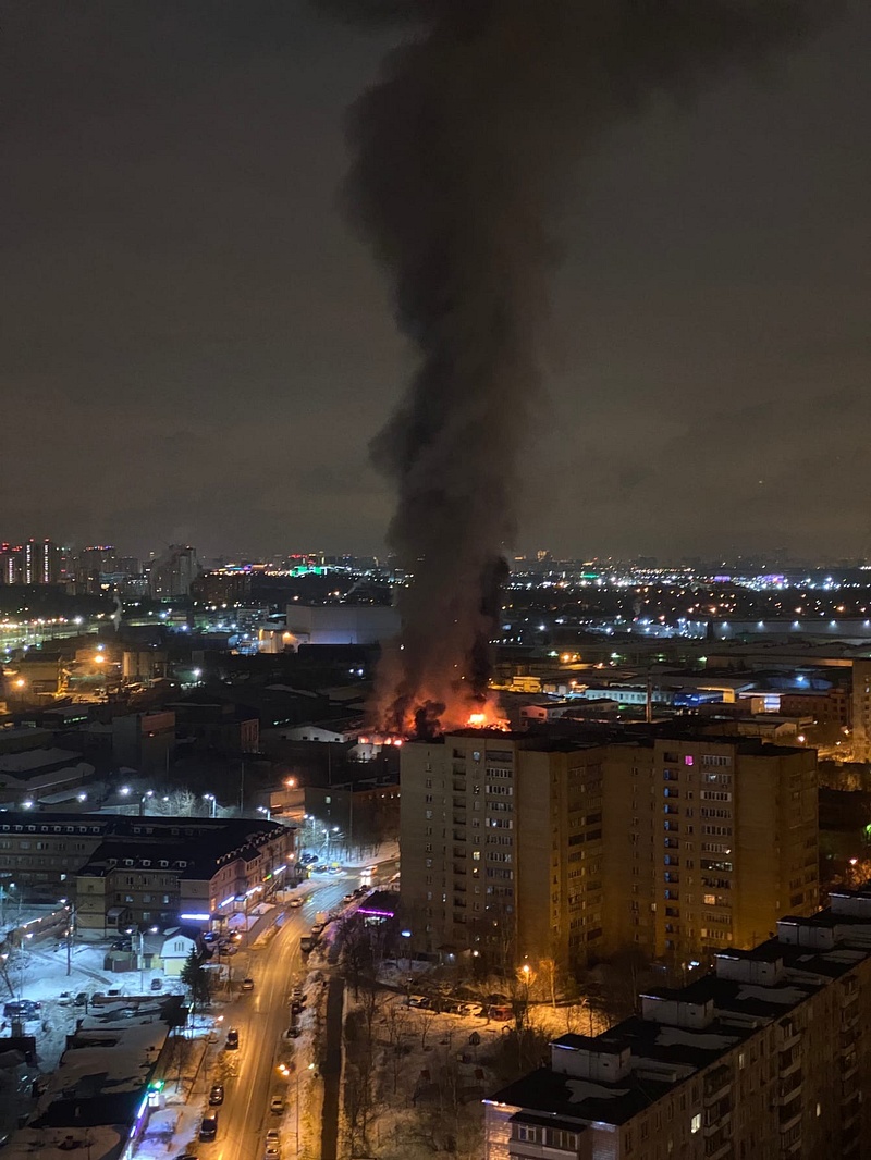 Пожар на складе Внуковского завода огнеупорных изделий, Крупный пожар произошёл на заводе в 8-м микрорайоне Одинцово