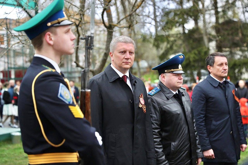 Одинцовский городской прокурор Александр Благородов (второй справа), Май