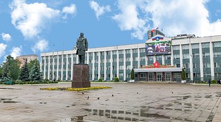 Здание администрации Одинцовского городского округа без елей, ул. Жукова, д. 28