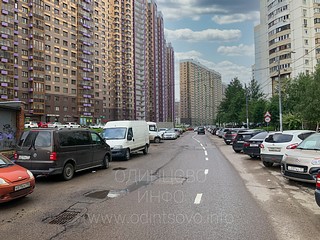 Хранение личного транспорта на улице Чистяковой до реконструкции